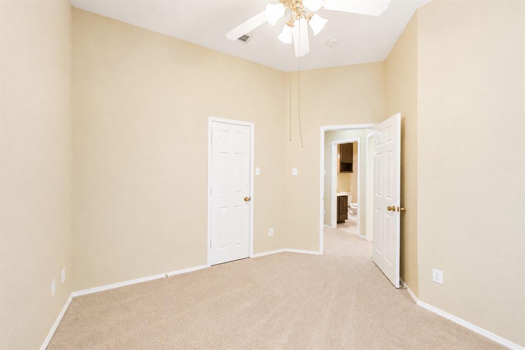 10701 Nashville Drive Property Photo 18