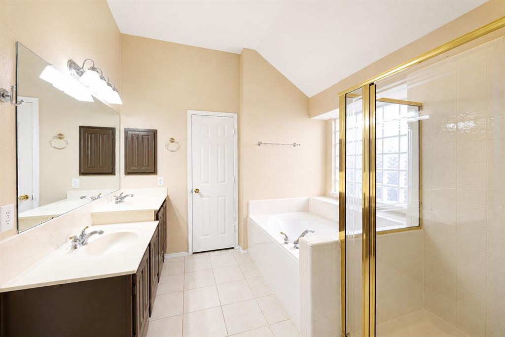 10701 Nashville Drive Property Photo 22