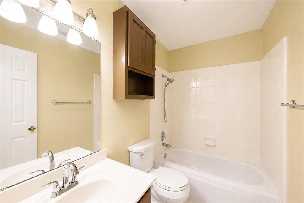 10701 Nashville Drive Property Photo 25