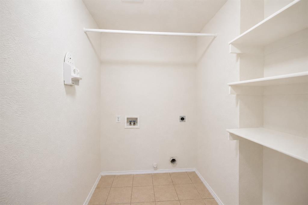 10701 Nashville Drive Property Photo 26