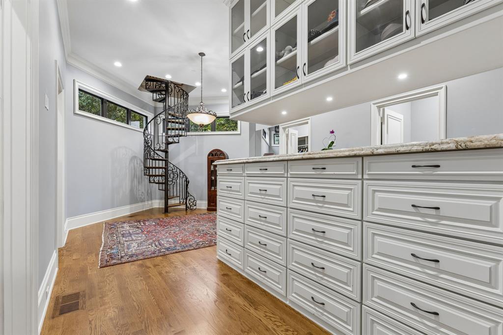 4511 Watauga Road Property Photo 19