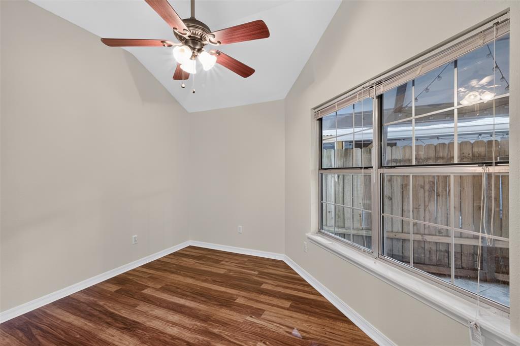 1307 Pecan Square Property Photo 14