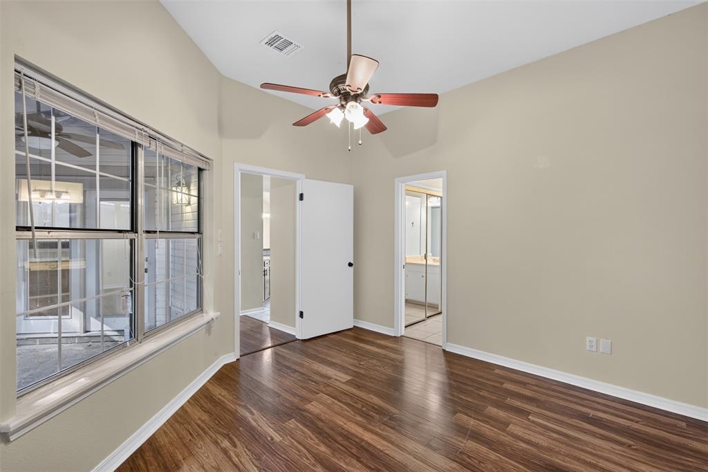 1307 Pecan Square Property Photo 15