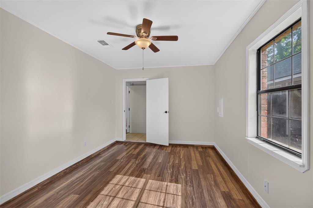 1307 Pecan Square Property Photo 21