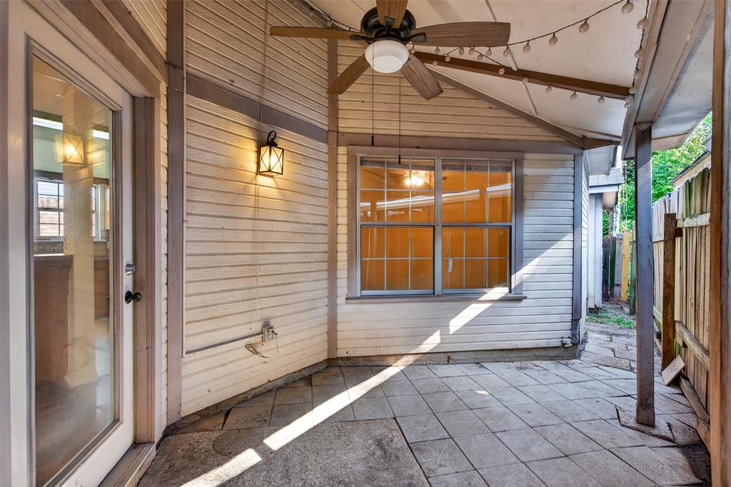 1307 Pecan Square Property Photo 25
