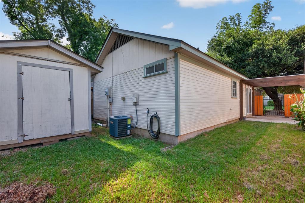 1307 Pecan Square Property Photo 27