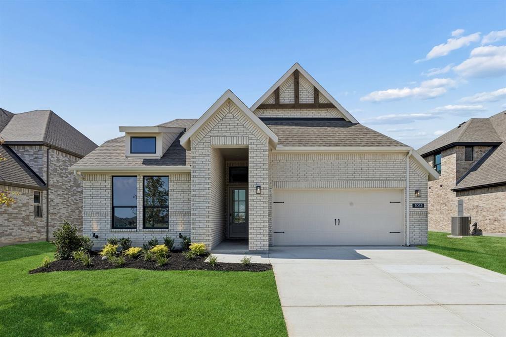 1013 Goldenrod Drive Property Photo 1
