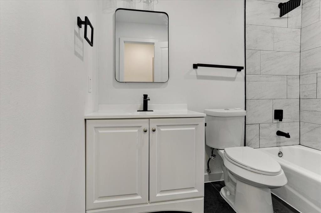 2149 Willow Place B Property Photo 14