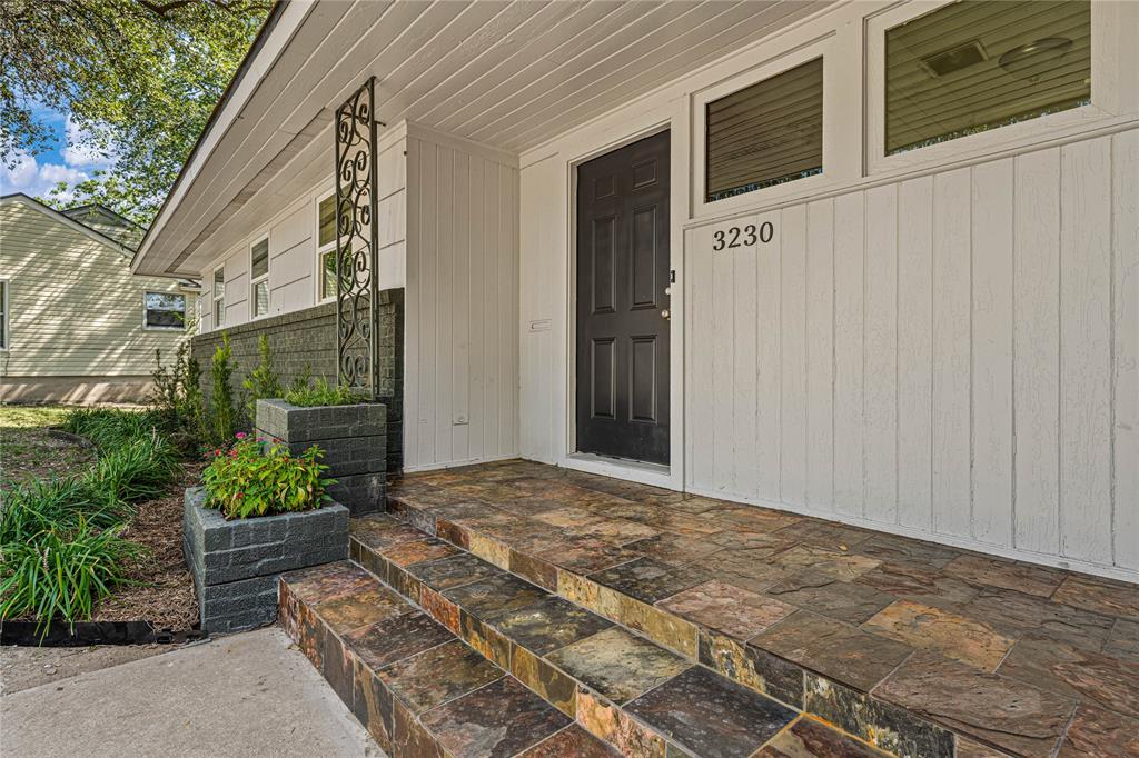 3230 Proctor Avenue Property Photo 3