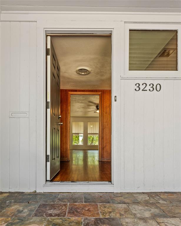 3230 Proctor Avenue Property Photo 4