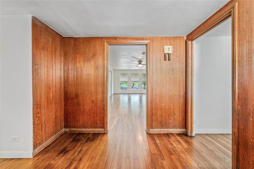 3230 Proctor Avenue Property Photo 5