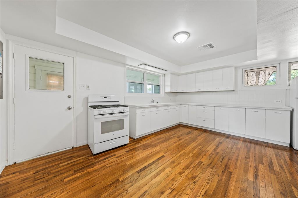 3230 Proctor Avenue Property Photo 14