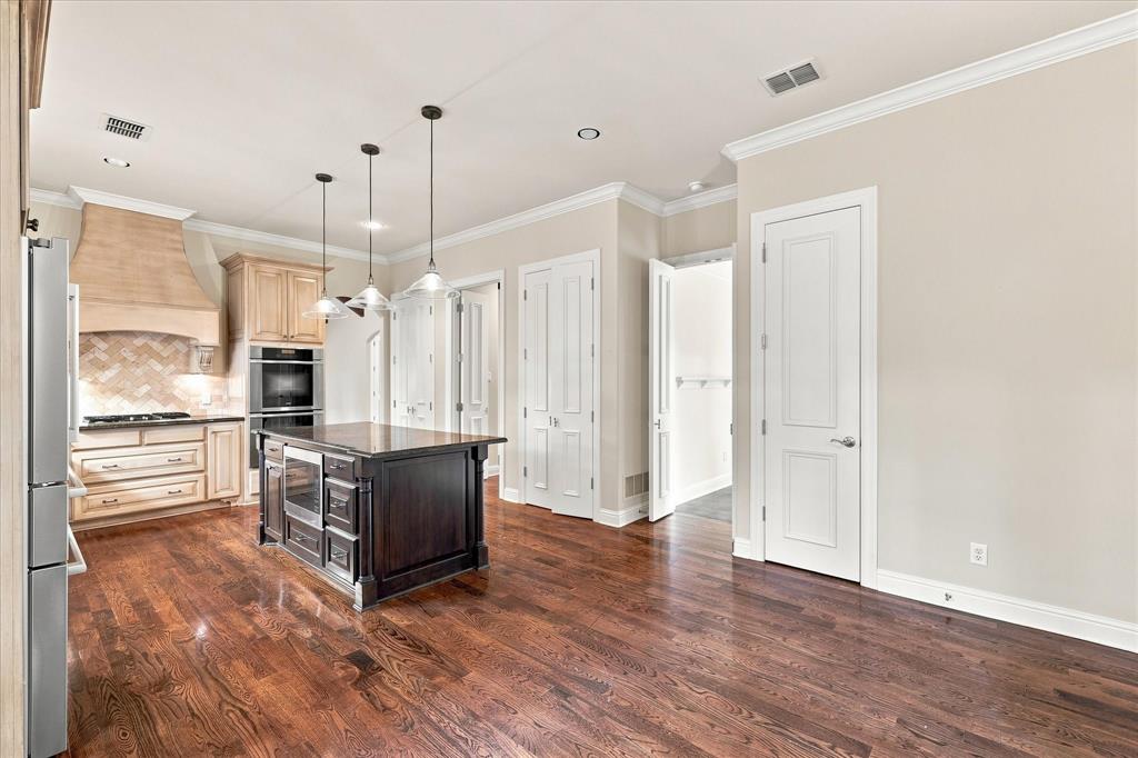 3008 Elm River Drive Property Photo 14
