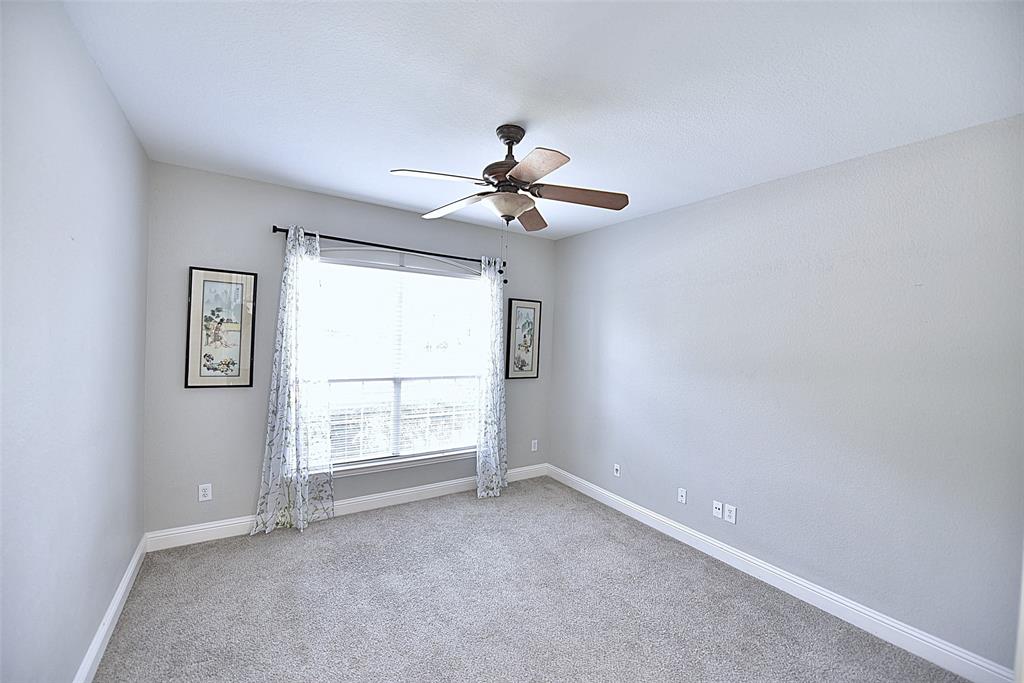 1125 Waterford Way Property Photo 11