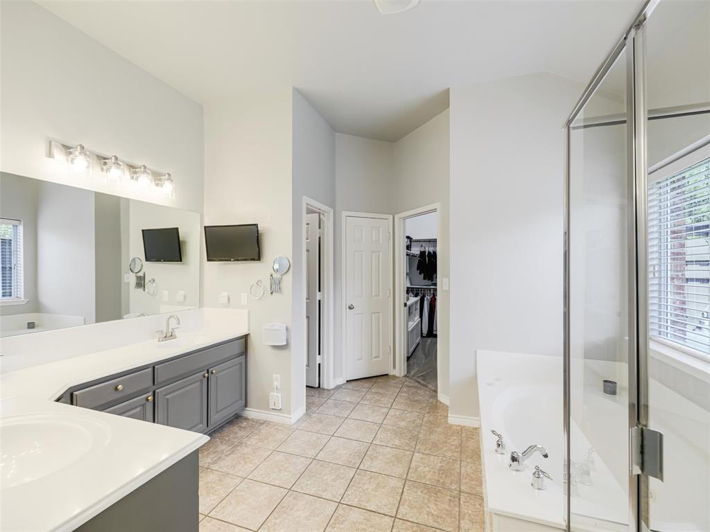 13827 Plum Valley Drive Property Photo 23