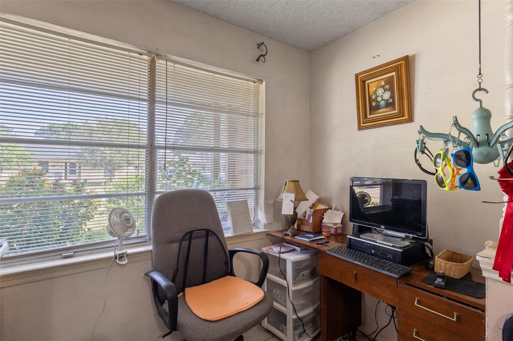 4513 Colgate Lane Property Photo 8