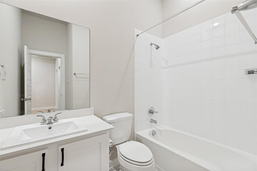 204 Mountain Meadow Lane Property Photo 8