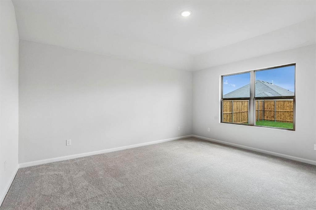 1112 Angus Lane Property Photo 12