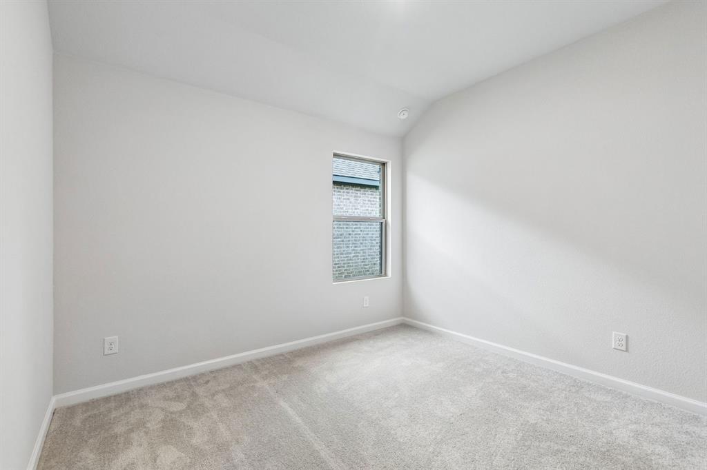 1112 Angus Lane Property Photo 18