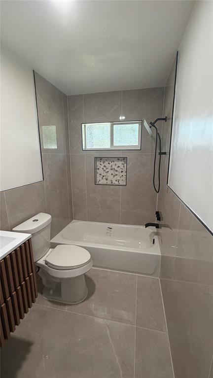 10816 Mandalay Drive Property Photo 8