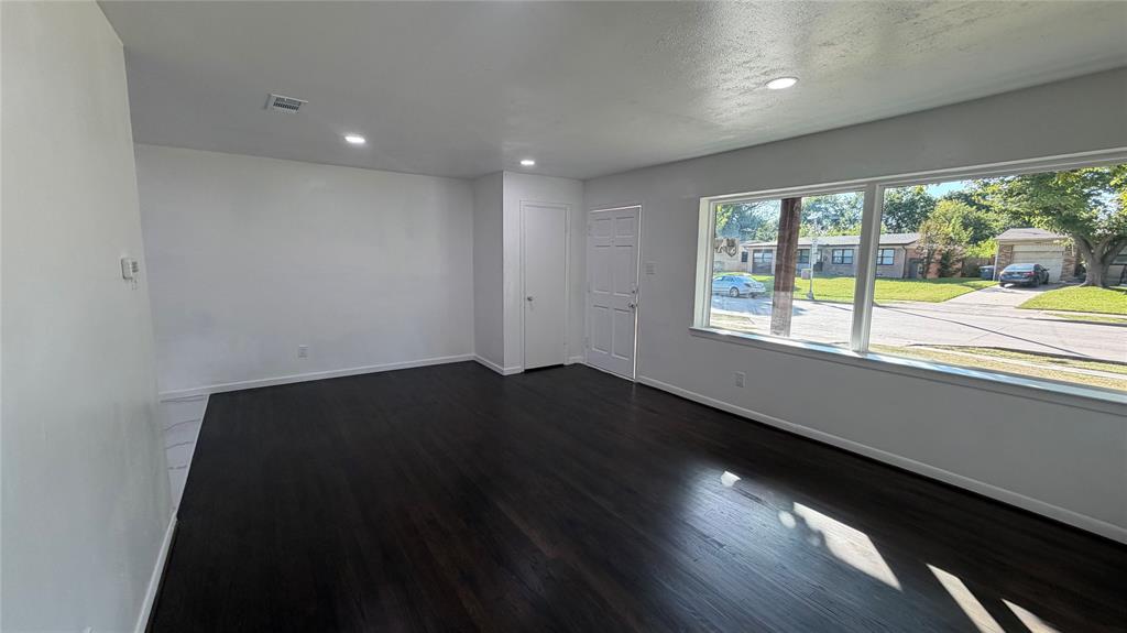 10816 Mandalay Drive Property Photo 10