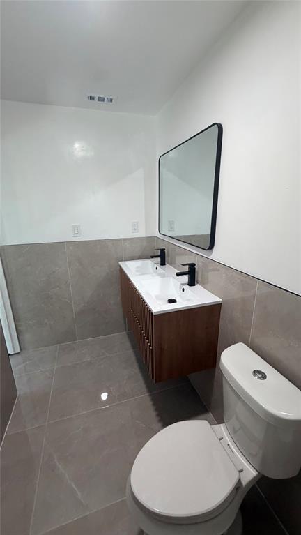10816 Mandalay Drive Property Photo 15