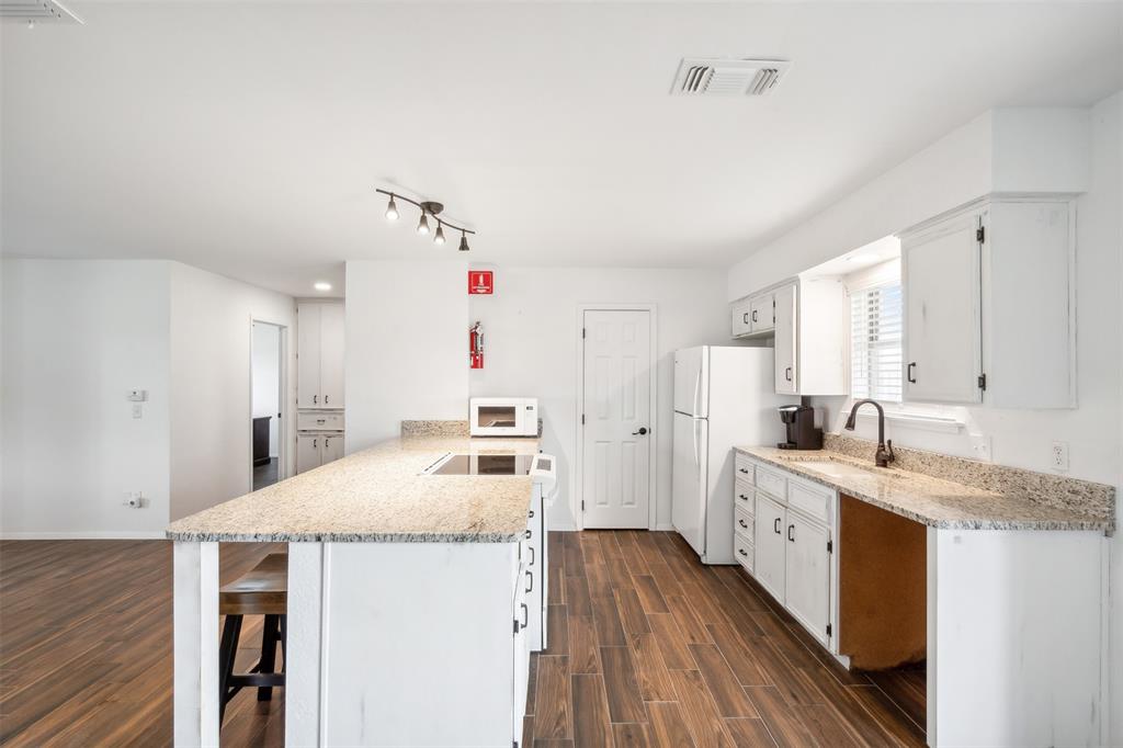 8740 I-20 Property Photo 23