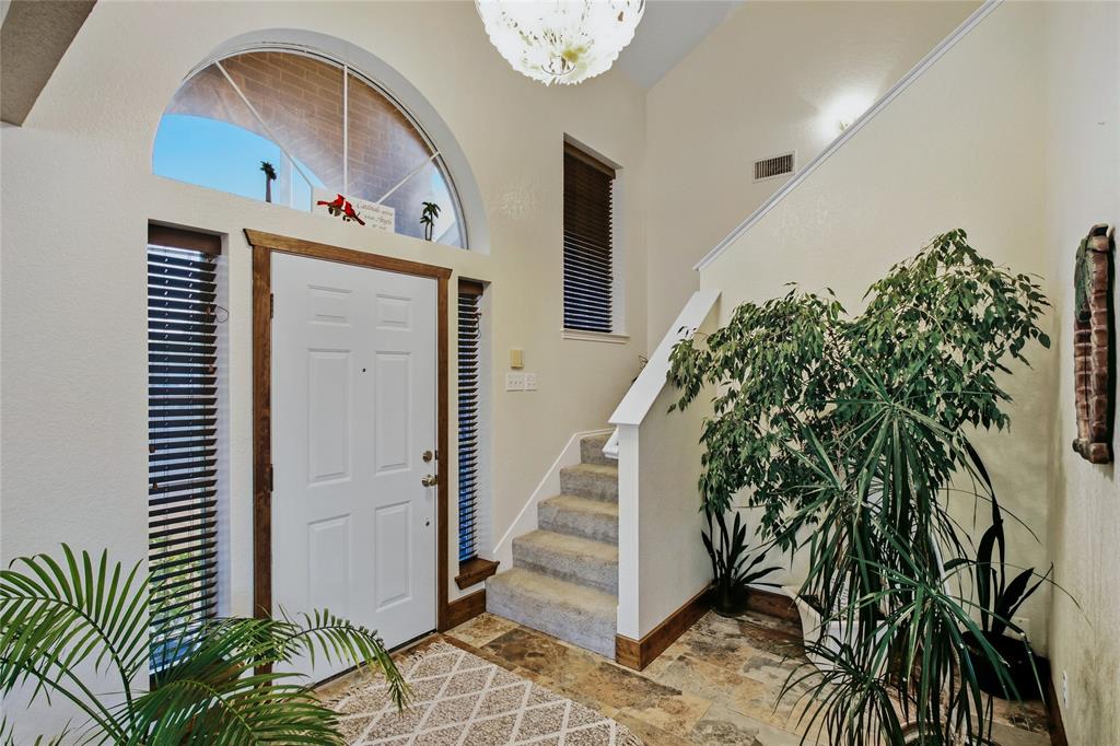 6001 Prairie Wood Court Property Photo 3