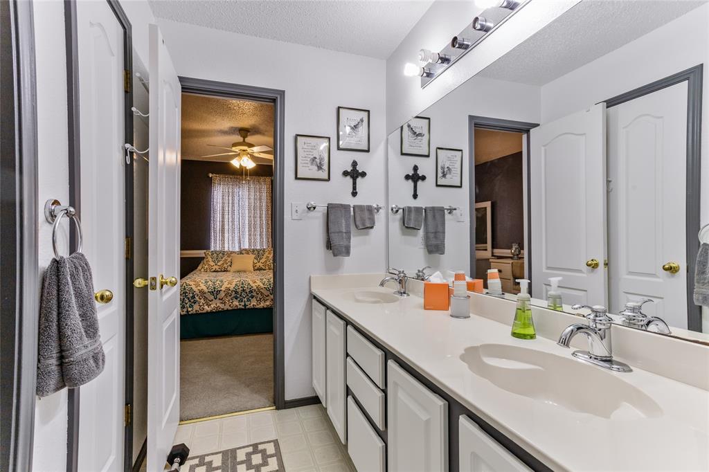6001 Prairie Wood Court Property Photo 21