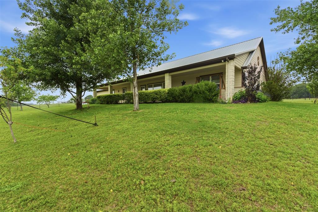 1085 Cr 407 Property Photo 2