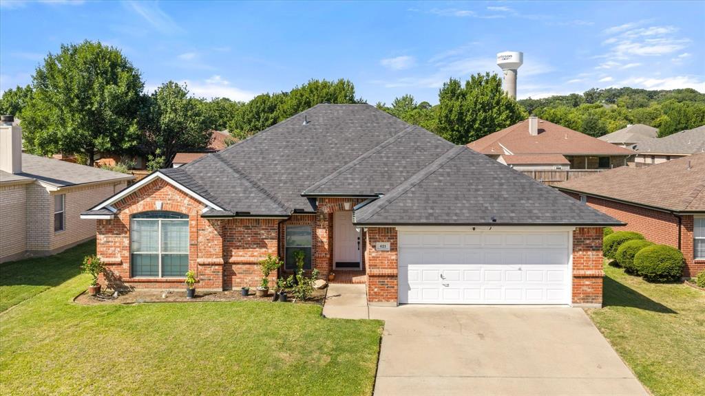 621 Creekview Drive Property Photo 1