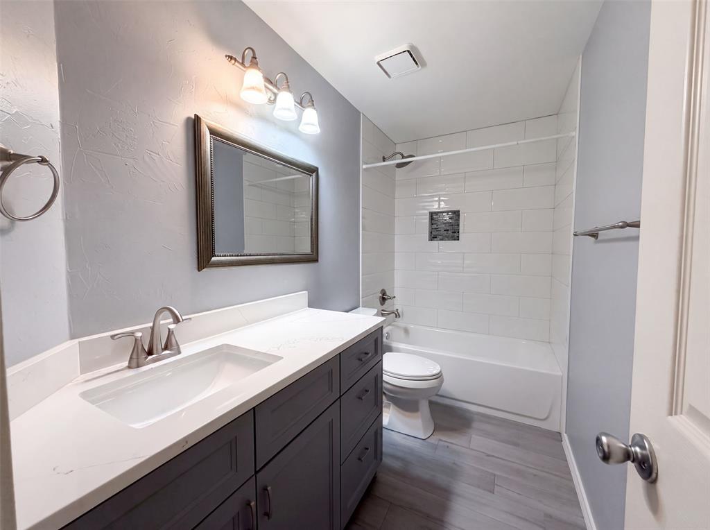 5101 Quail Ridge Drive Property Photo 9