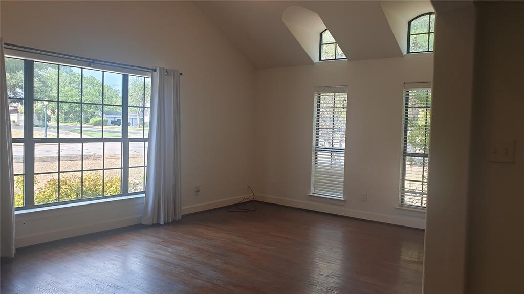2700 Taft Boulevard Property Photo 7
