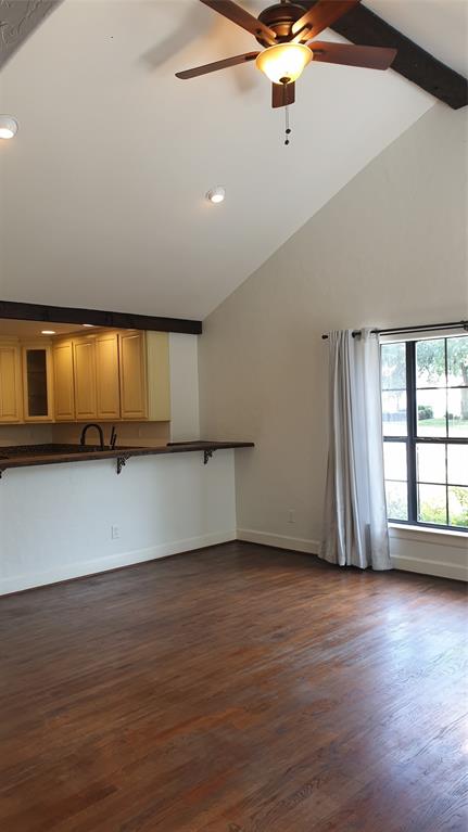 2700 Taft Boulevard Property Photo 8