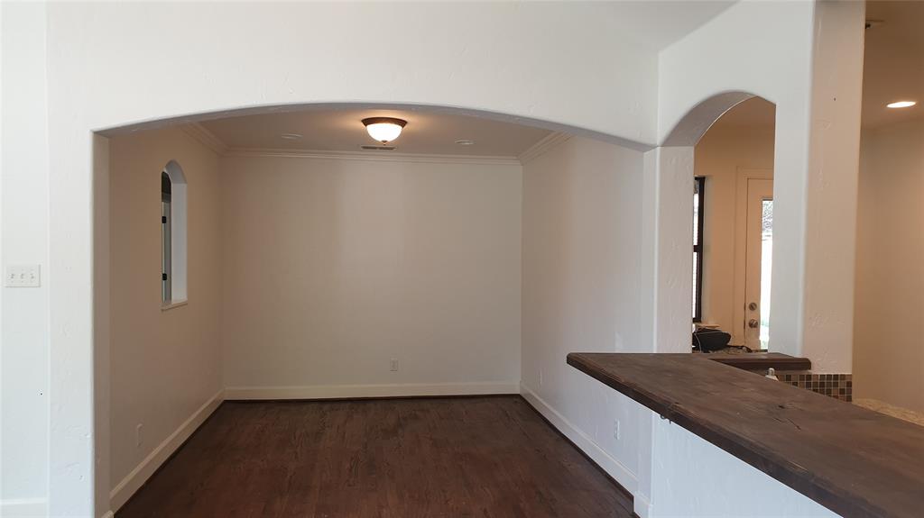 2700 Taft Boulevard Property Photo 10