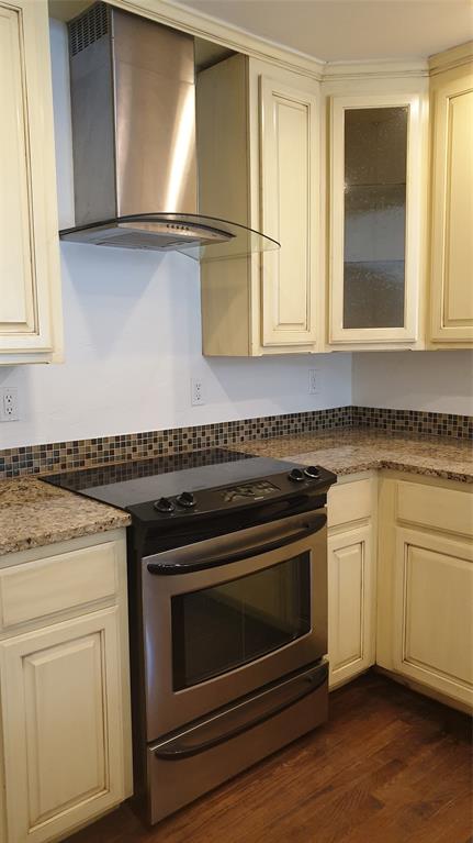 2700 Taft Boulevard Property Photo 12