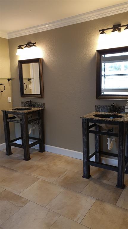 2700 Taft Boulevard Property Photo 32