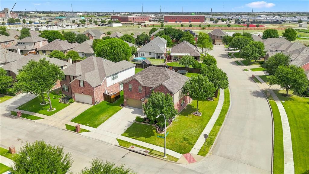 1100 Crest Breeze Drive Property Photo 1