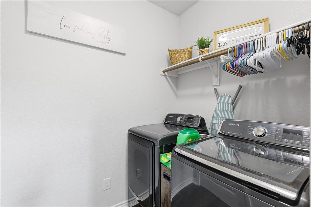 1100 Crest Breeze Drive Property Photo 20