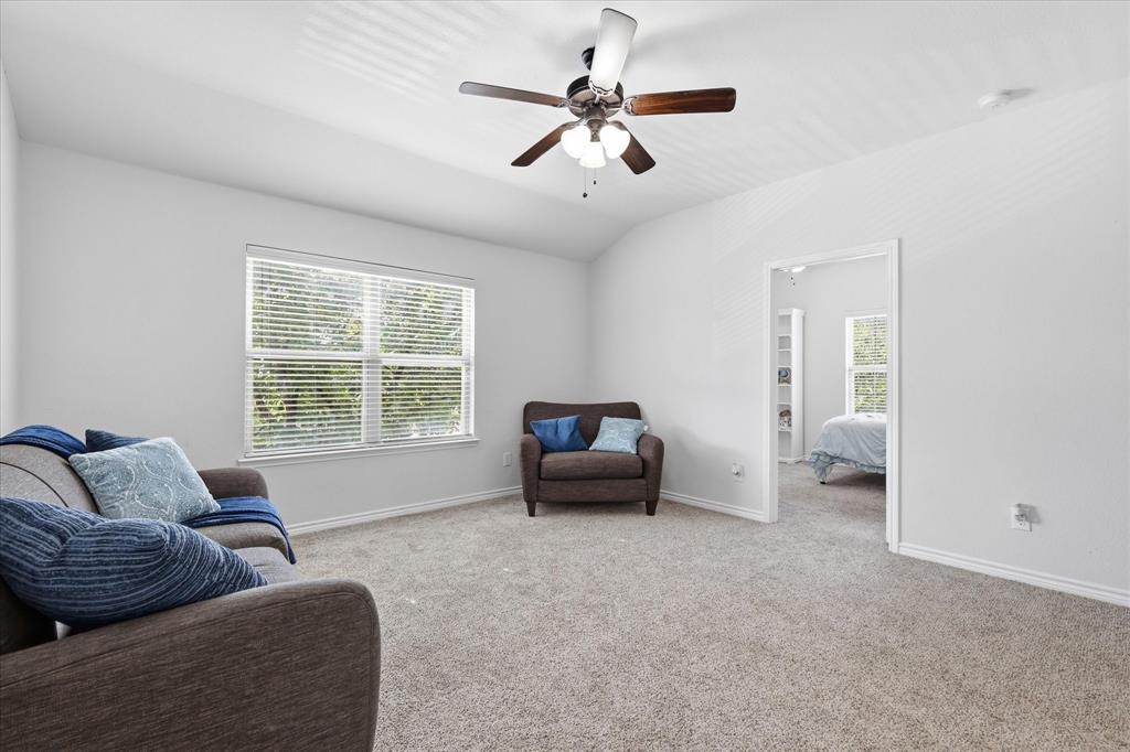 1100 Crest Breeze Drive Property Photo 21