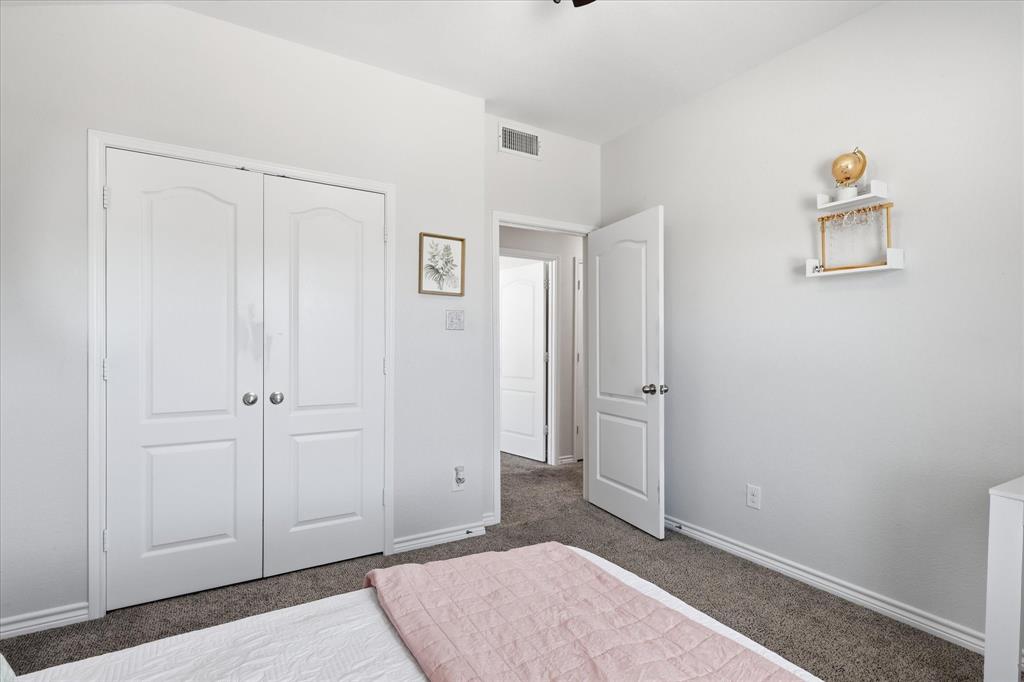 1100 Crest Breeze Drive Property Photo 30