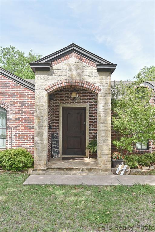 2700 Taft Boulevard Property Photo 2