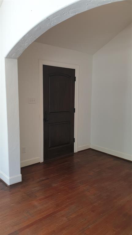 2700 Taft Boulevard Property Photo 4