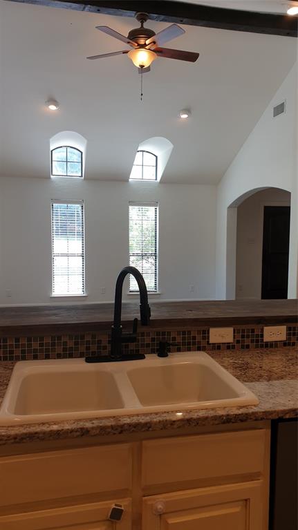 2700 Taft Boulevard Property Photo 11