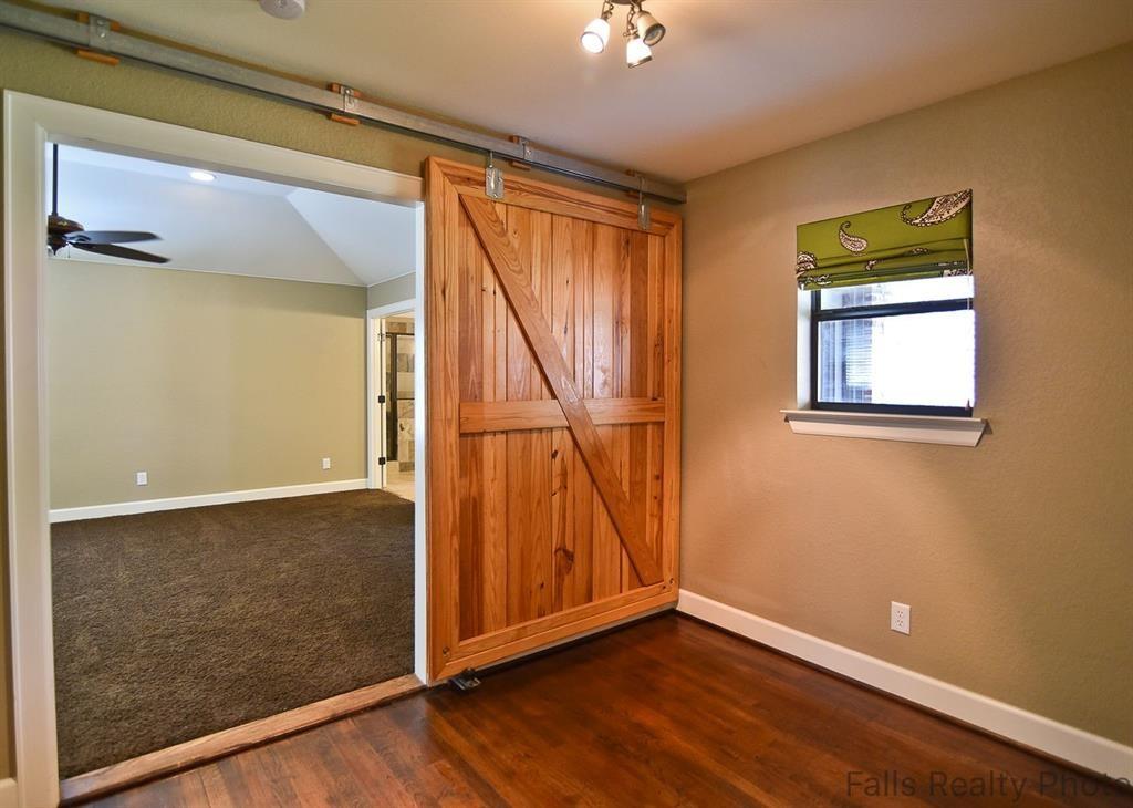 2700 Taft Boulevard Property Photo 22