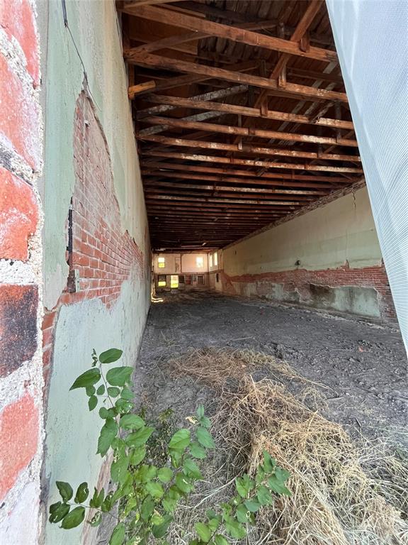 217 S Main Property Photo 2