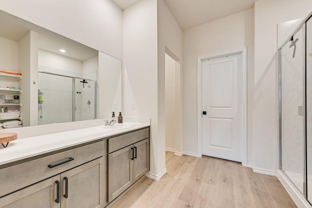 921 Corral Street Property Photo 16