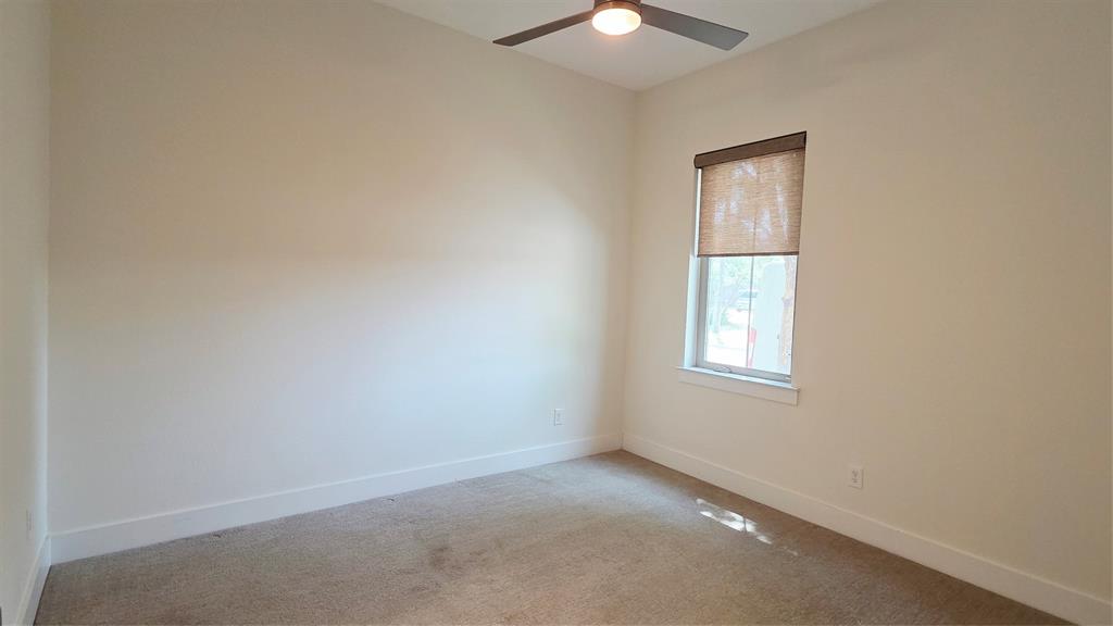 13222 Bee Street Property Photo 4