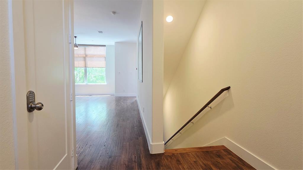 13222 Bee Street Property Photo 7