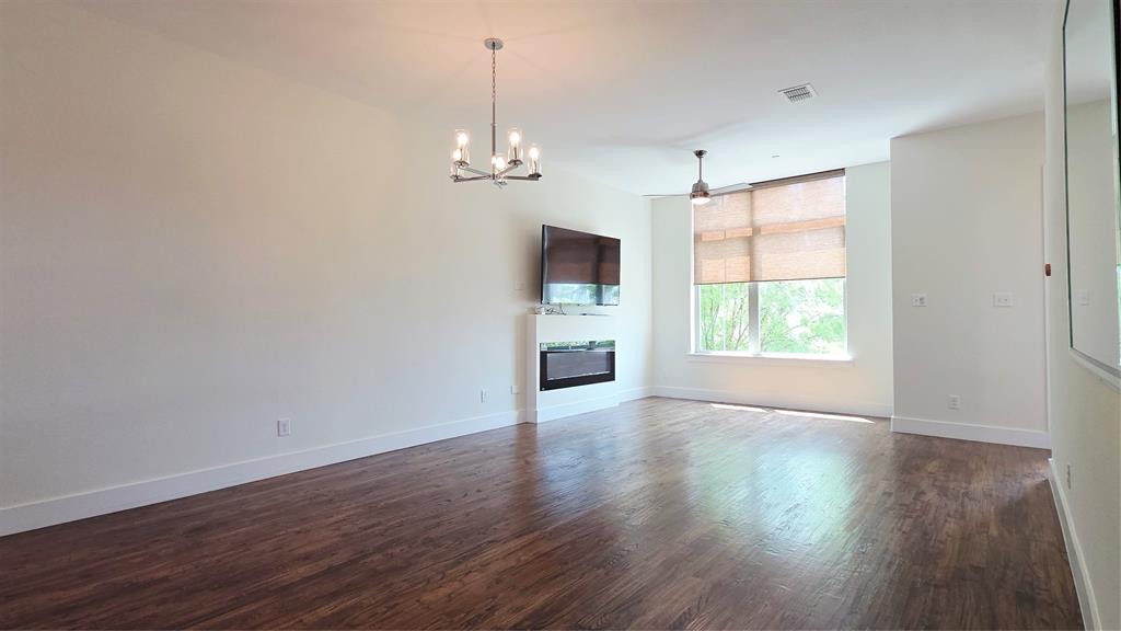 13222 Bee Street Property Photo 8